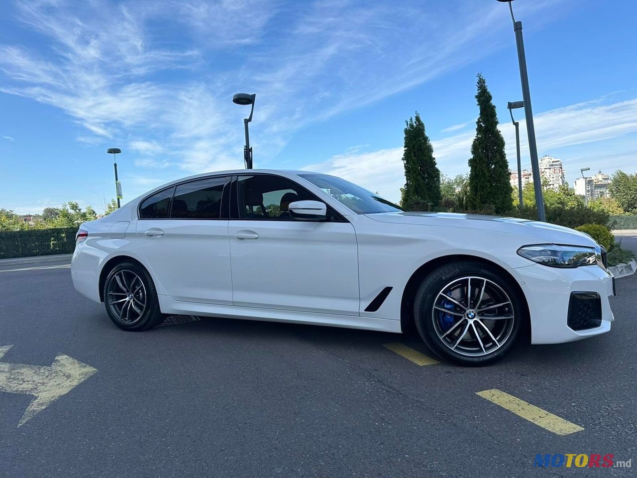 2021' BMW 5 Series photo #4