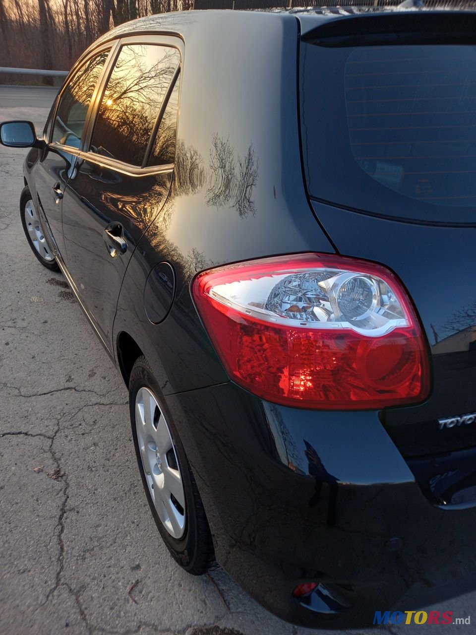 2012' Toyota Auris photo #4