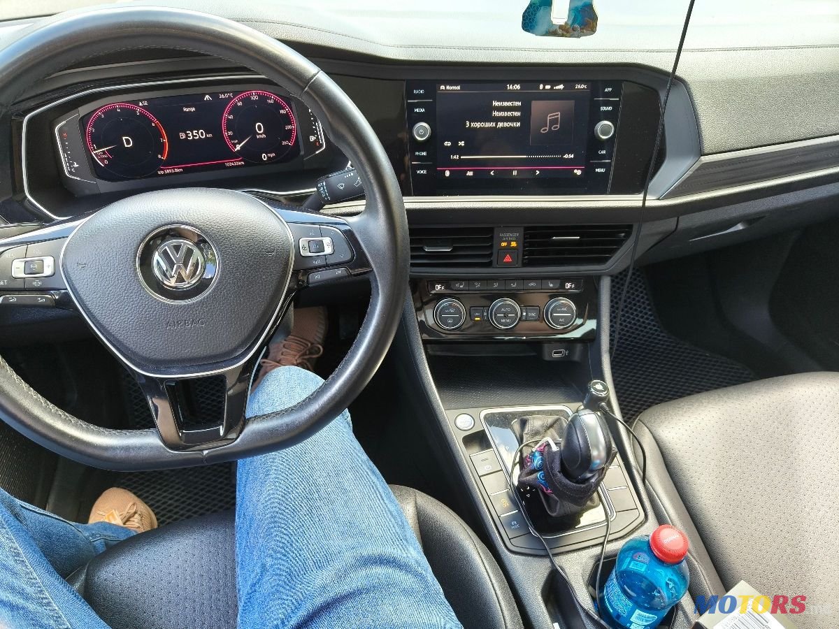 2019' Volkswagen Jetta photo #6