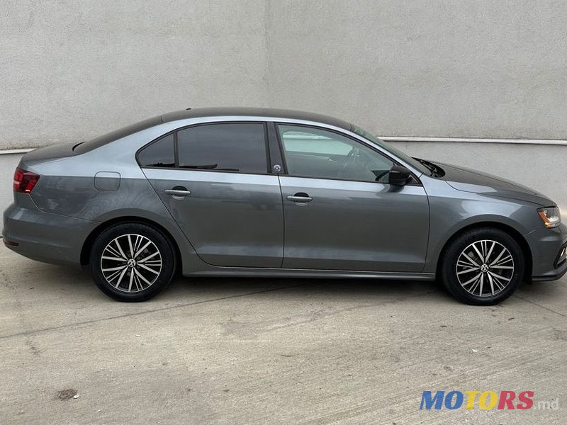 2017' Volkswagen Jetta photo #4