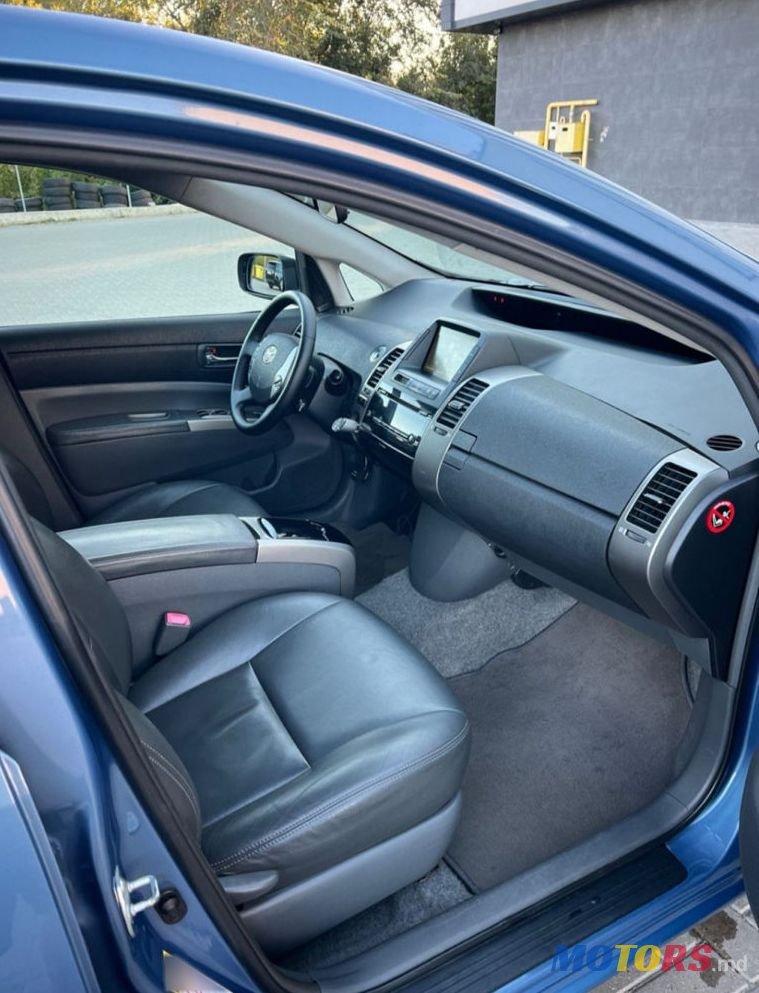 2007' Toyota Prius photo #3