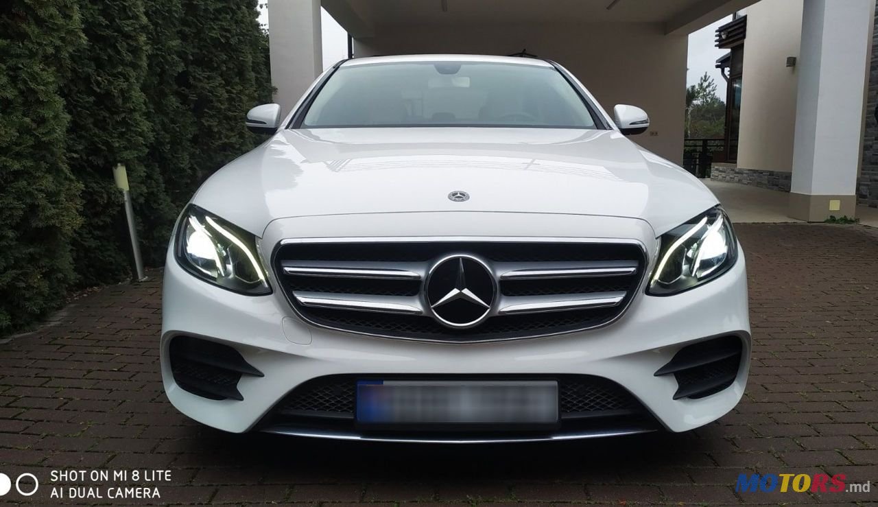 2020' Mercedes-Benz E-Class photo #2