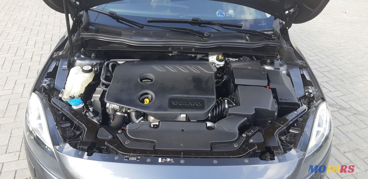 2013' Volvo V40 photo #2