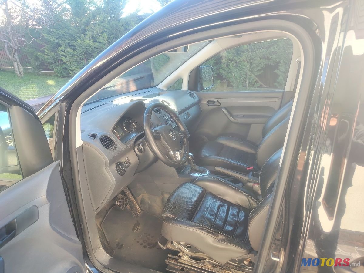 2012' Volkswagen Caddy photo #5