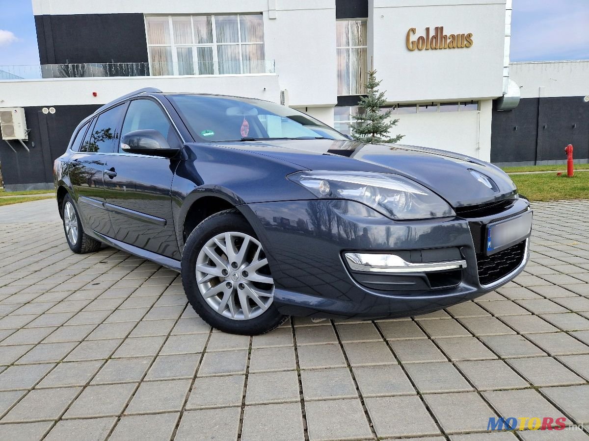 2015' Renault Laguna photo #2
