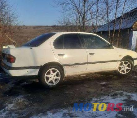 1993' Nissan Primera photo #1