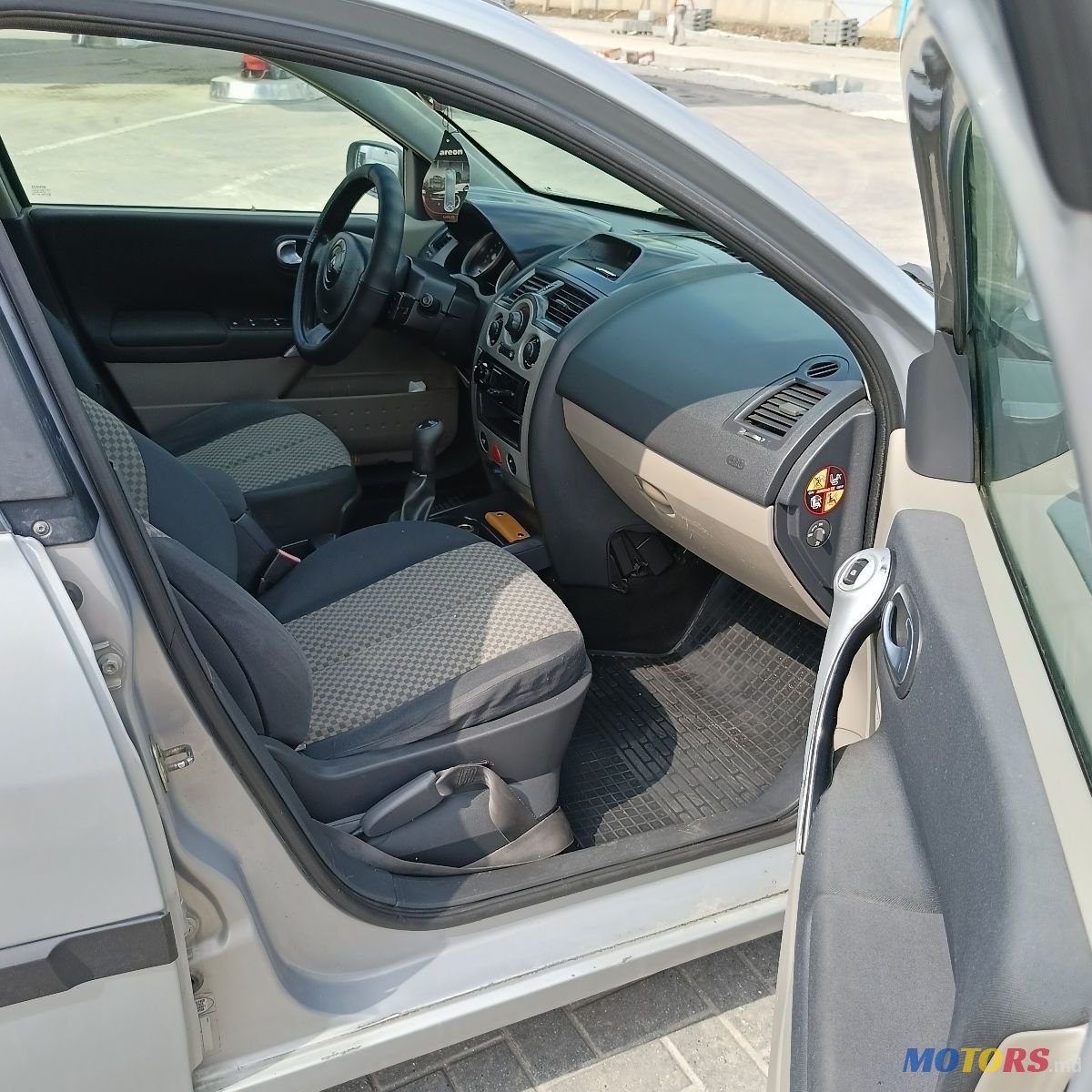 2004' Renault Megane photo #3