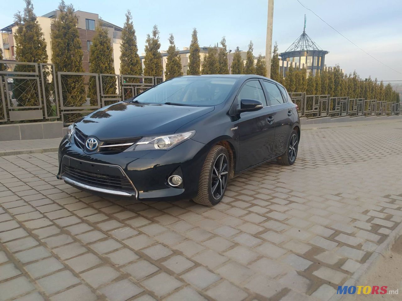 2013' Toyota Auris photo #1