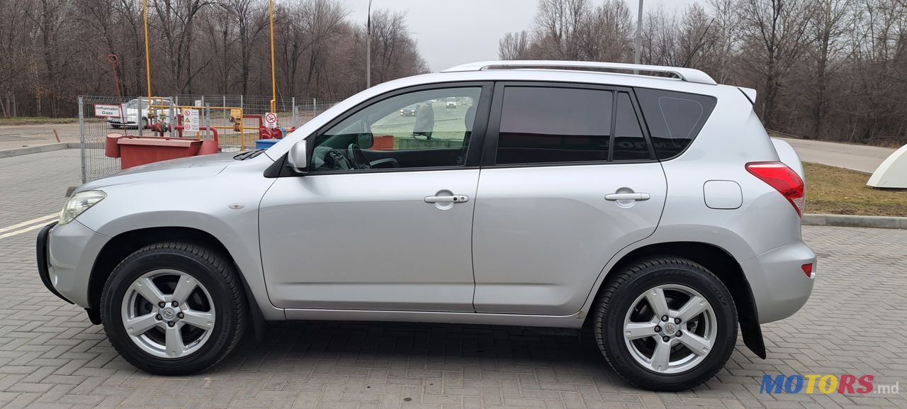 2006' Toyota RAV4 photo #4