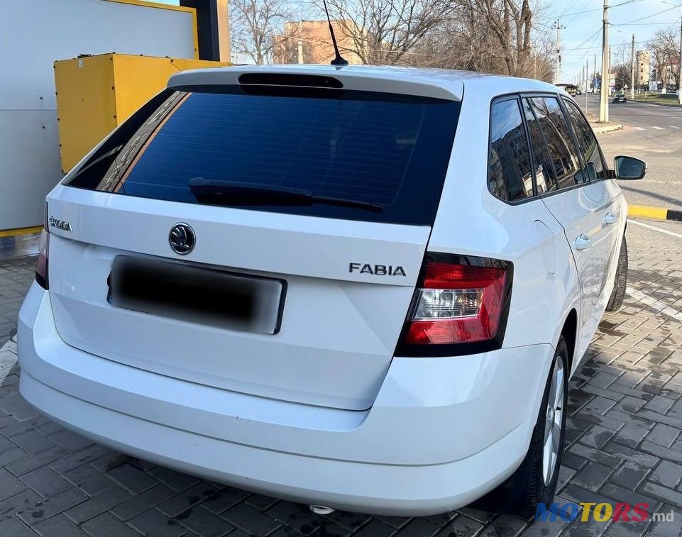 2016' Skoda Fabia photo #4