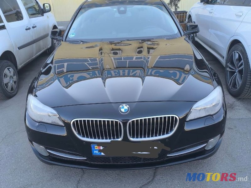 2012' BMW 5 Series photo #2