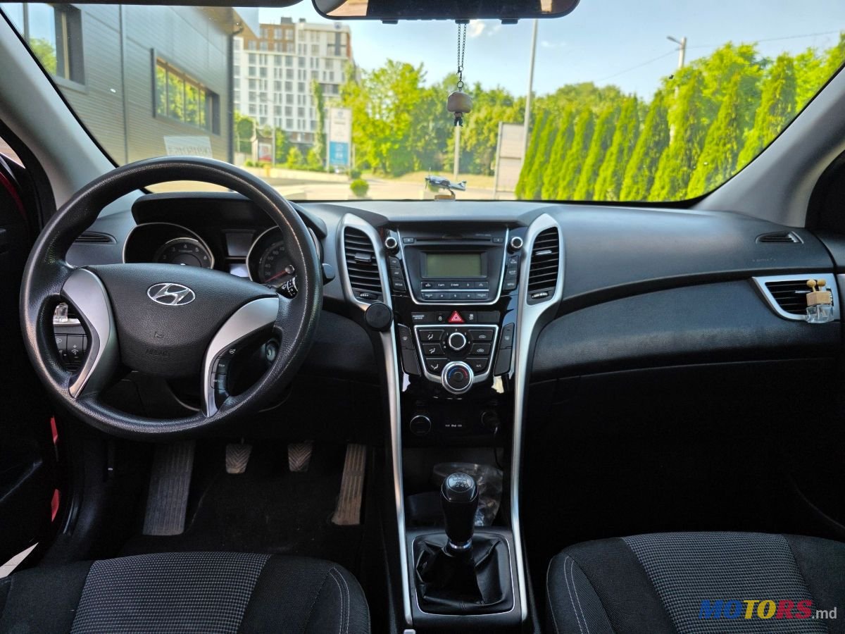 2012' Hyundai i30 photo #1