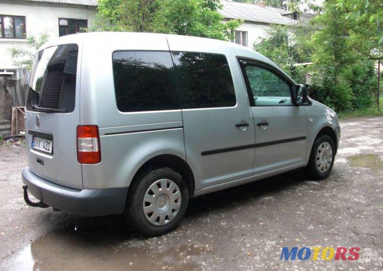 2005' Volkswagen Caddy photo #2