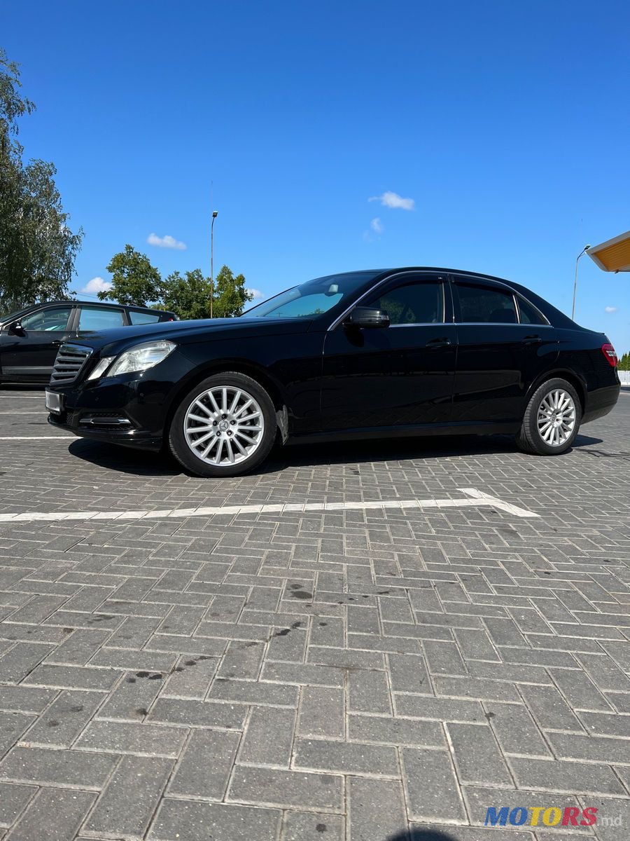 2013' Mercedes-Benz E-Class photo #2