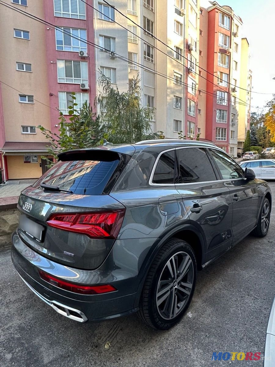 2019' Audi Q5 photo #5