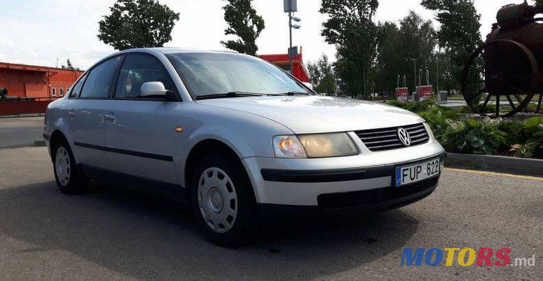 1998' Volkswagen Passat photo #1