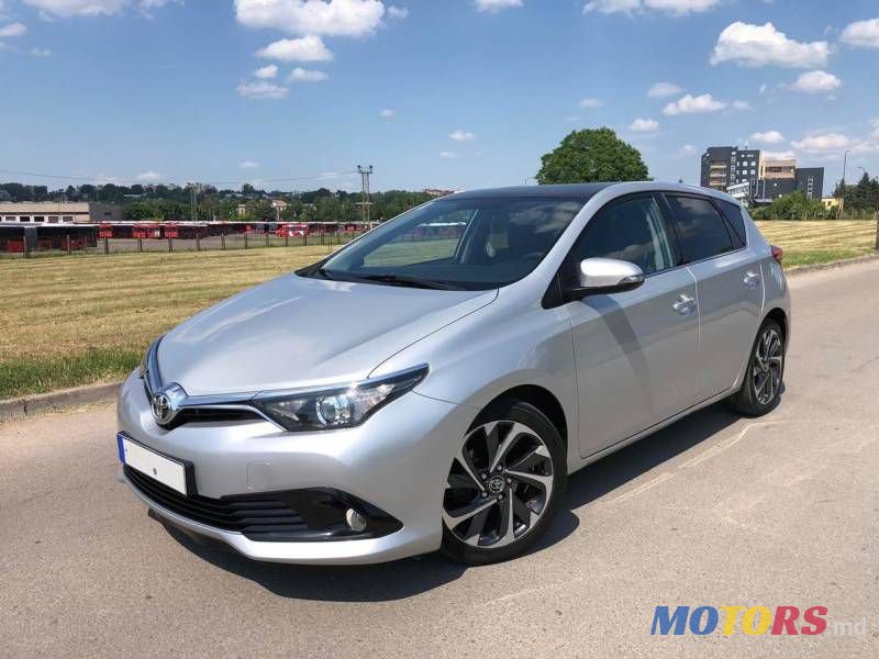 2016' Toyota Auris photo #3