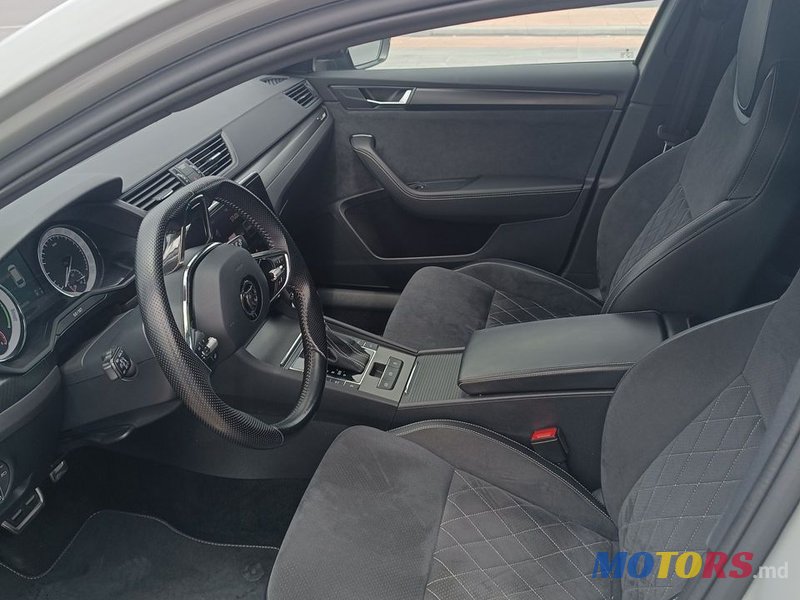 2021' Skoda Superb photo #3