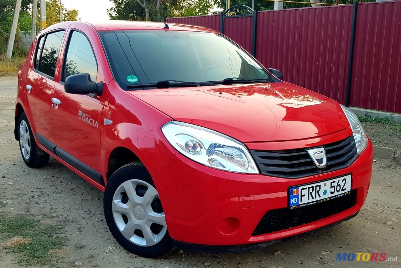 2012' Dacia Sandero photo #2