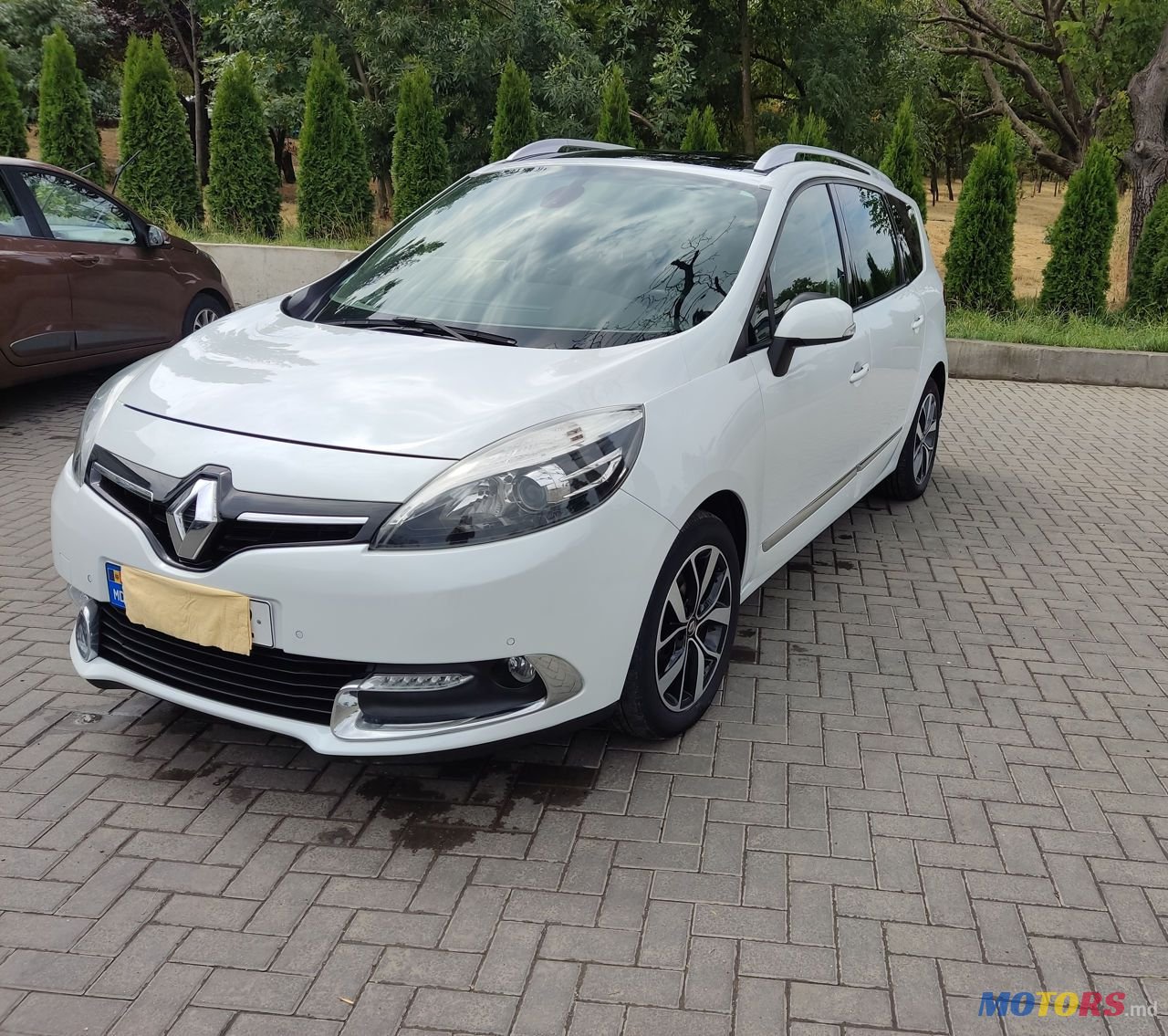 2013' Renault Grand Scenic photo #1