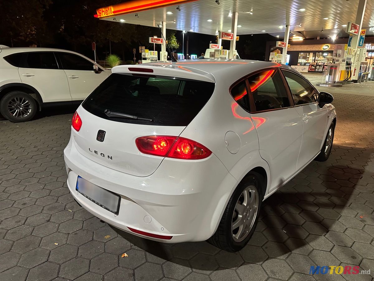 2011' SEAT Leon photo #3