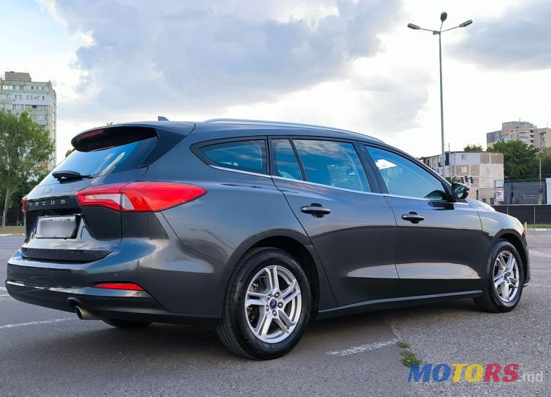 2020' Ford Focus photo #4