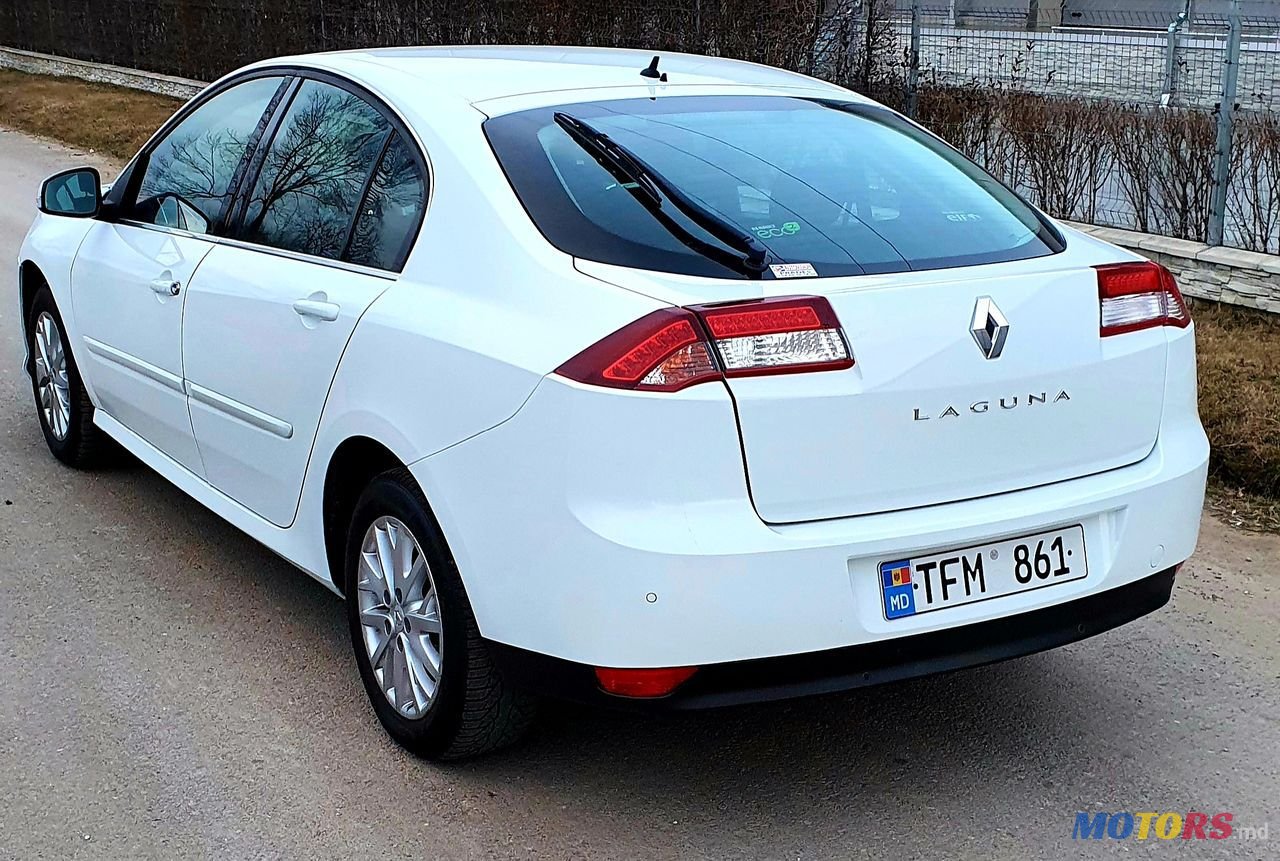 2015' Renault Laguna photo #4