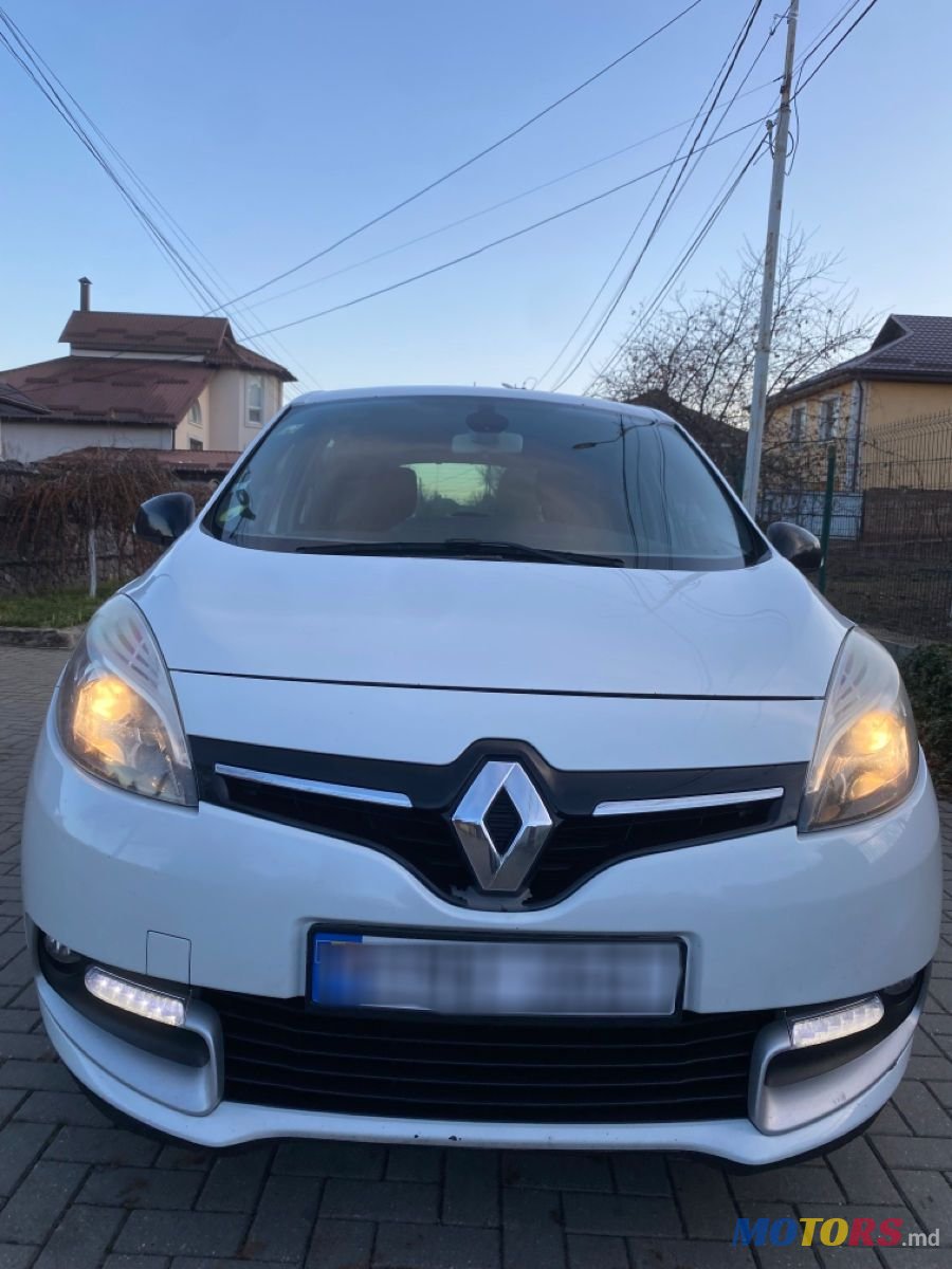 2015' Renault Scenic photo #1