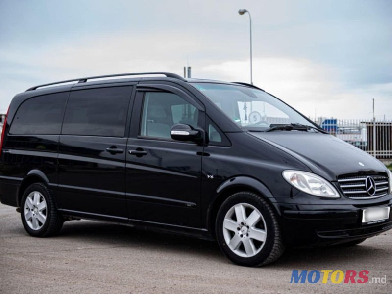 2008' Mercedes-Benz Viano photo #2