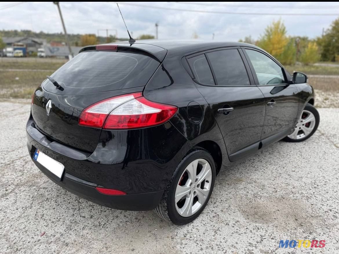 2010' Renault Megane photo #2