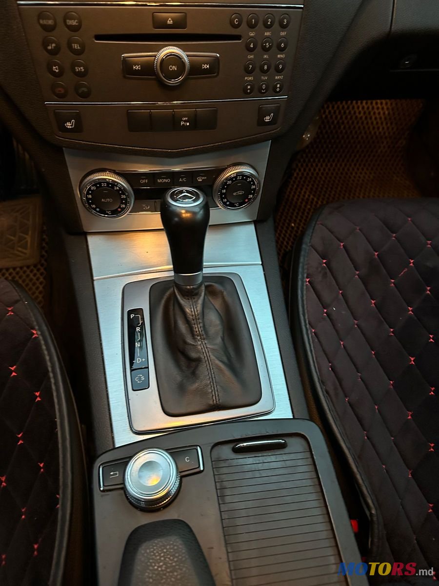 2011' Mercedes-Benz C-Class photo #6