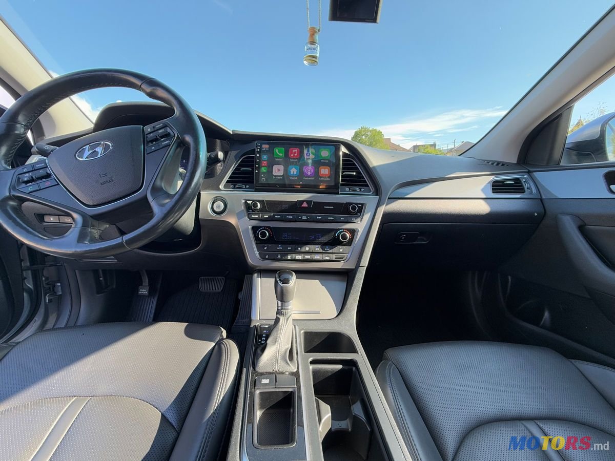 2016' Hyundai Sonata photo #3