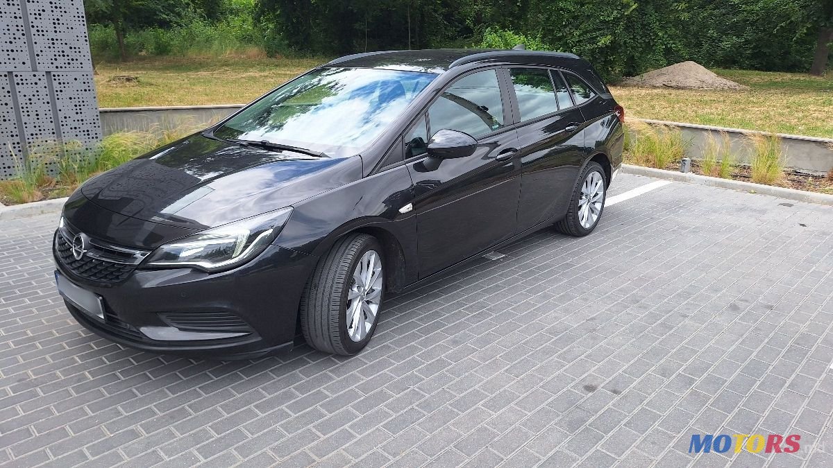 2016' Opel Astra photo #1