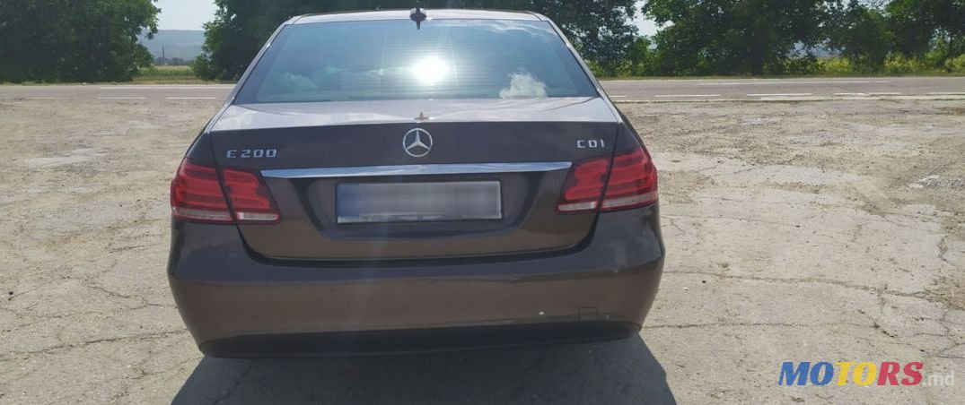 2013' Mercedes-Benz E-Class photo #3