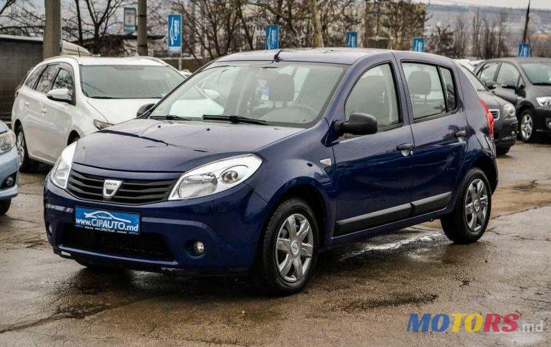 2009' Dacia Sandero photo #3