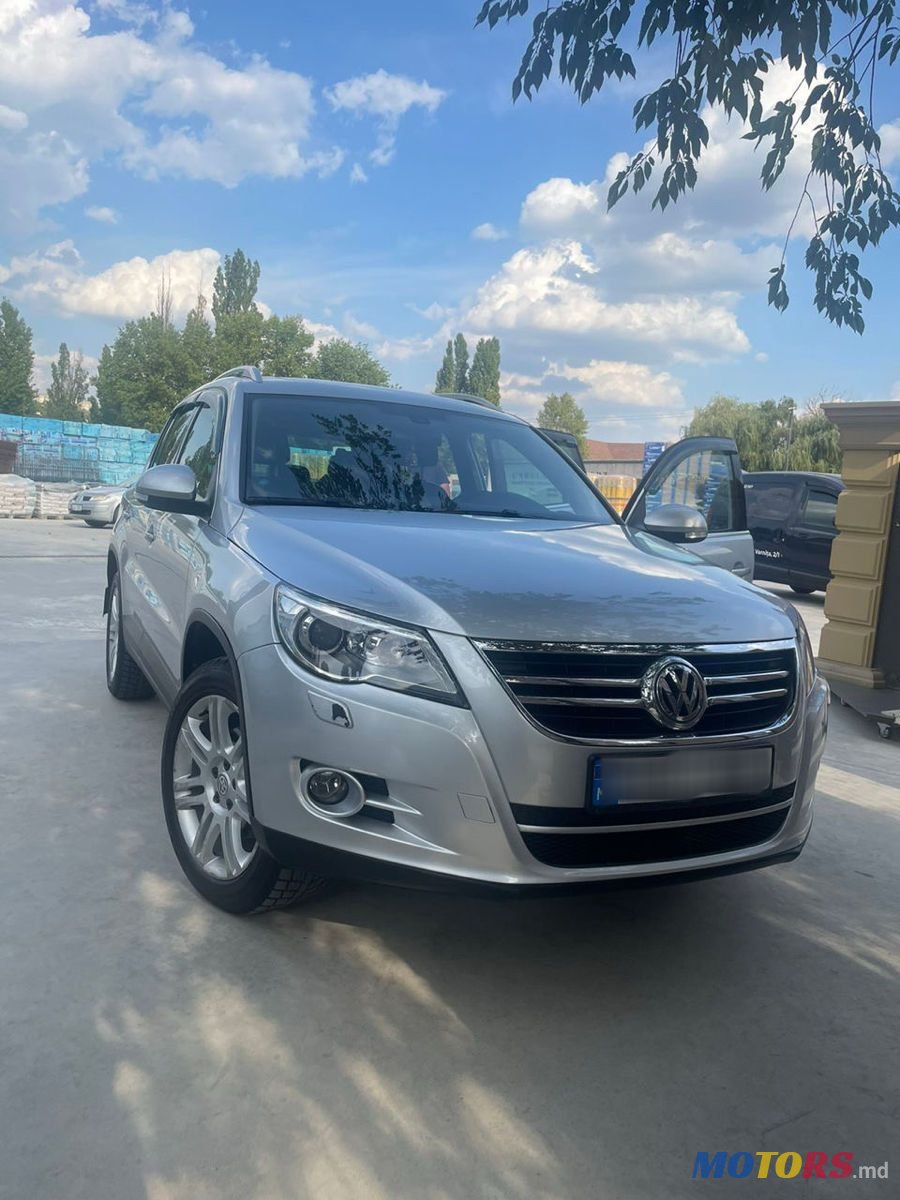 2009' Volkswagen Tiguan photo #1