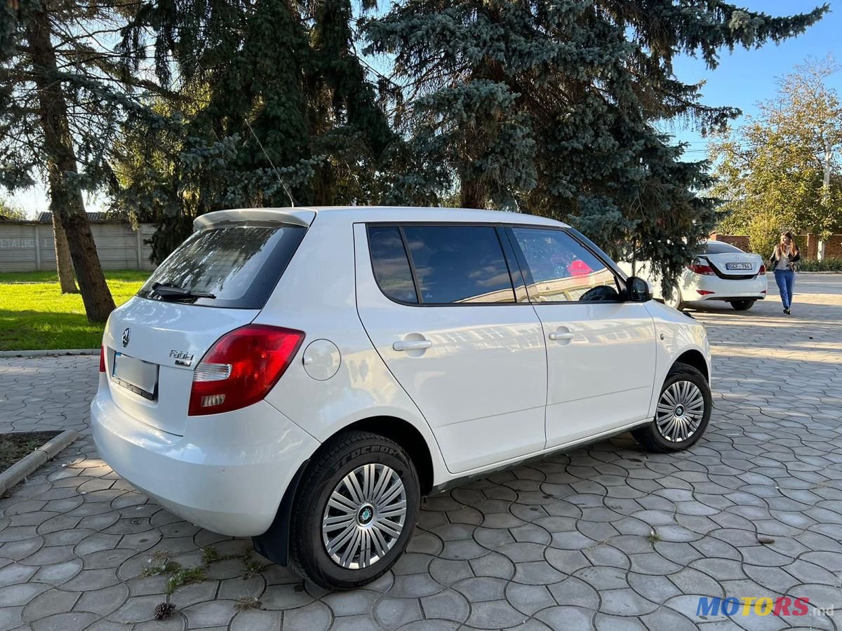 2009' Skoda Fabia photo #1