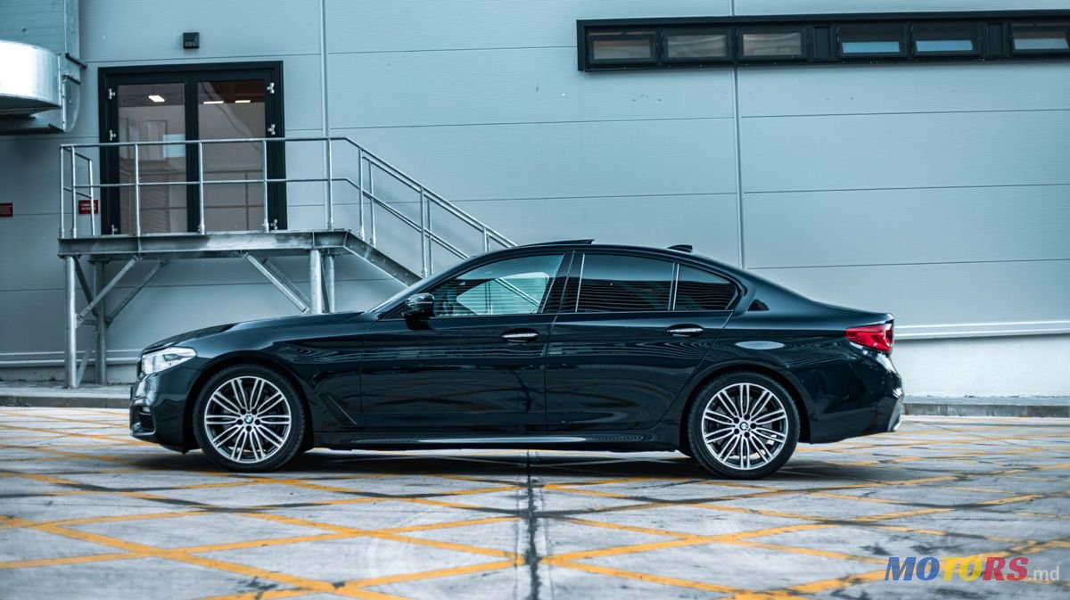 2018' BMW 5 Series photo #2