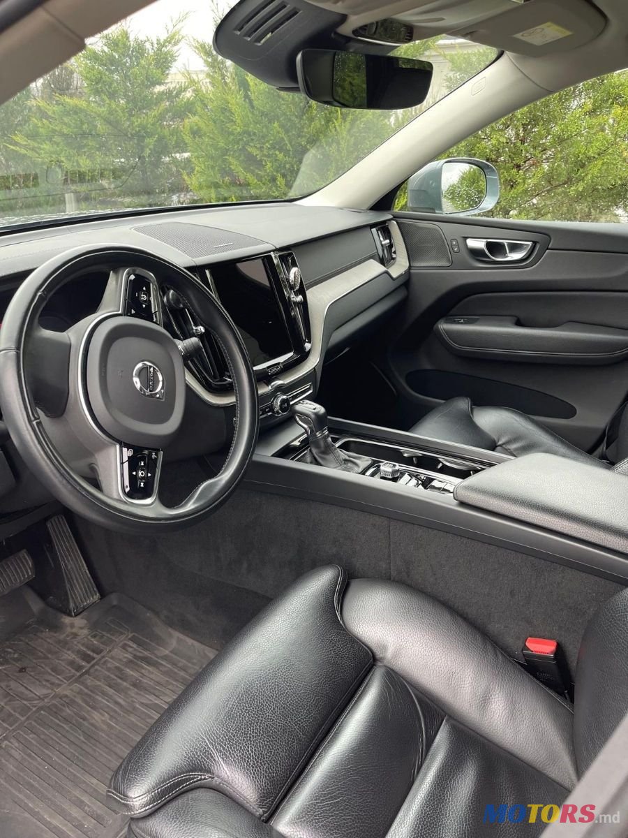 2020' Volvo XC60 photo #4