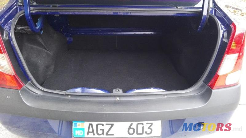 2007' Dacia Logan photo #3