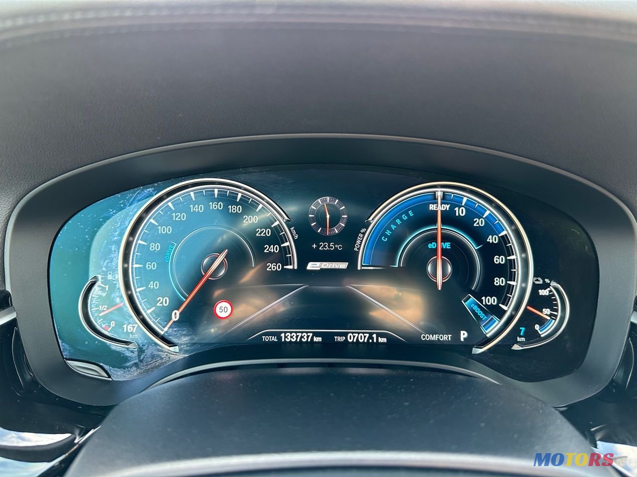 2017' BMW 5 Series photo #4