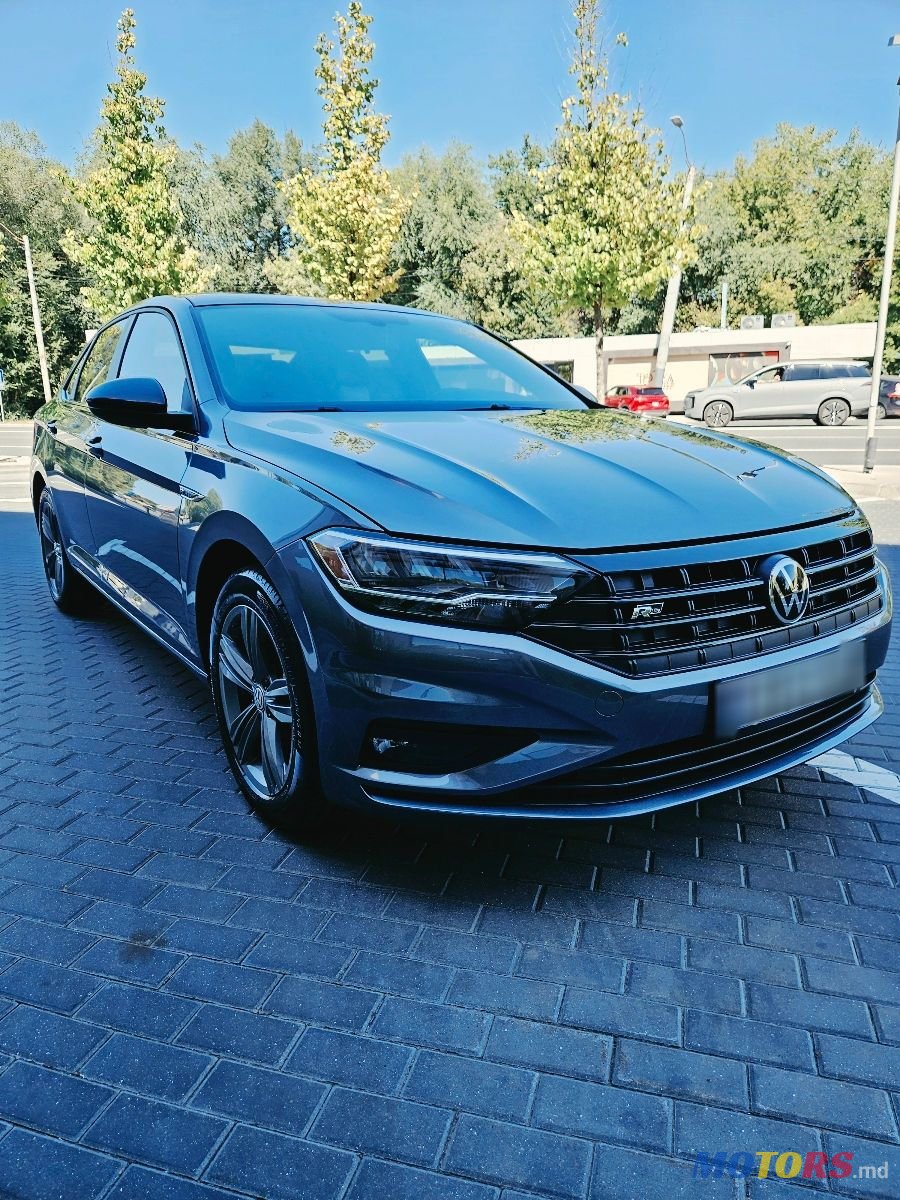2018' Volkswagen Jetta photo #2