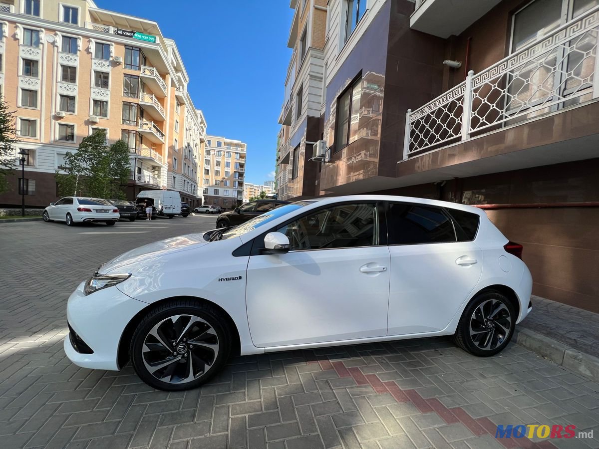 2016' Toyota Auris photo #5