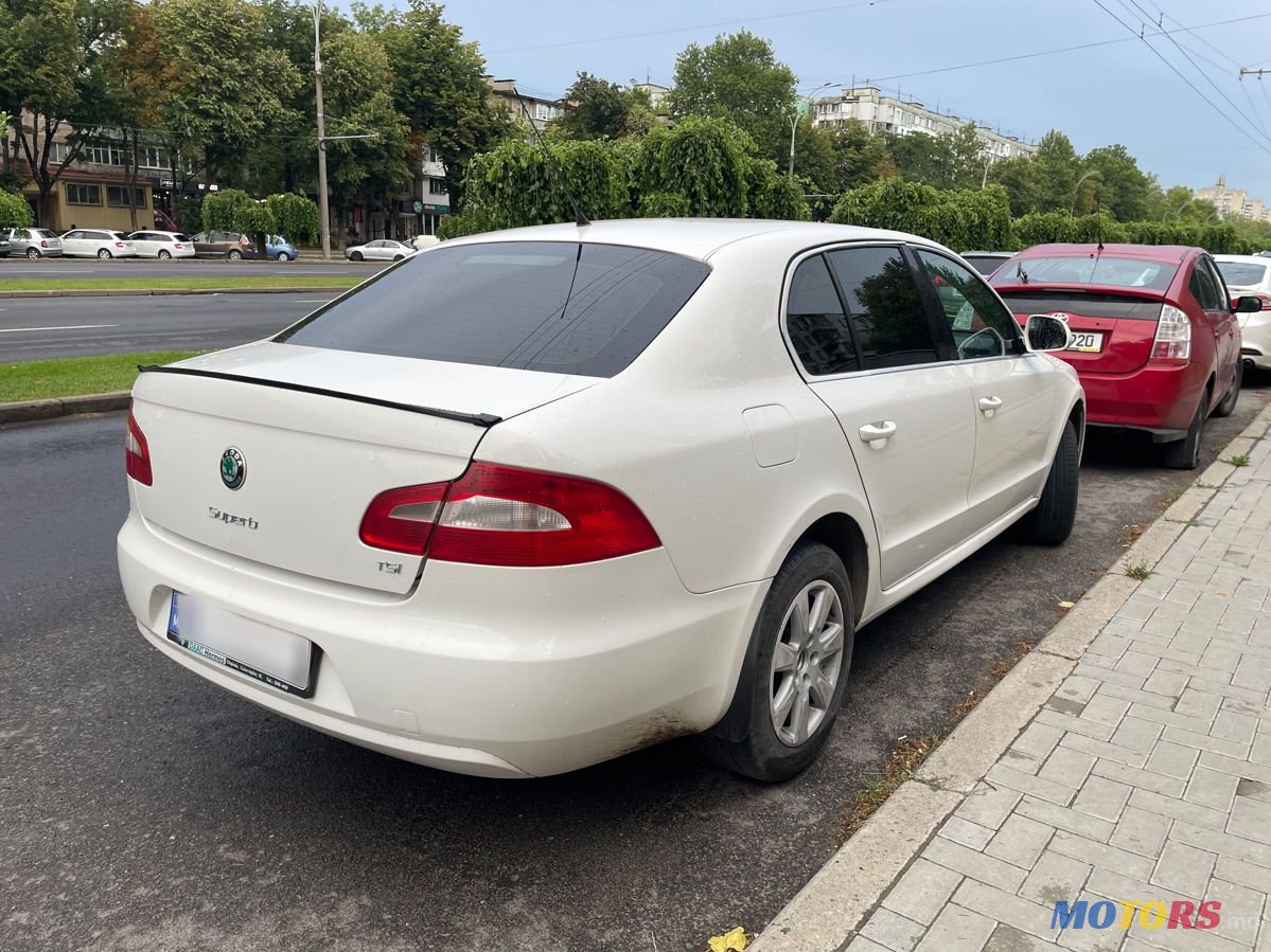 2009' Skoda Superb photo #5