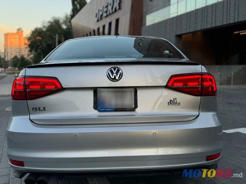 2016' Volkswagen Jetta photo #5