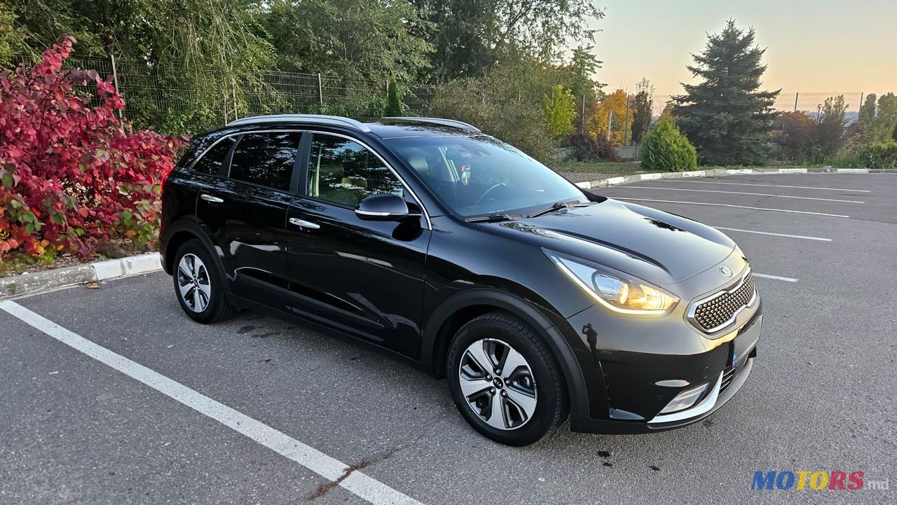 2017' Kia Niro photo #2