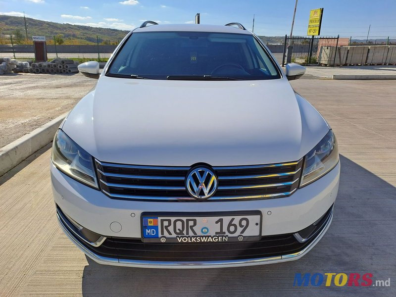 2012' Volkswagen Passat photo #1