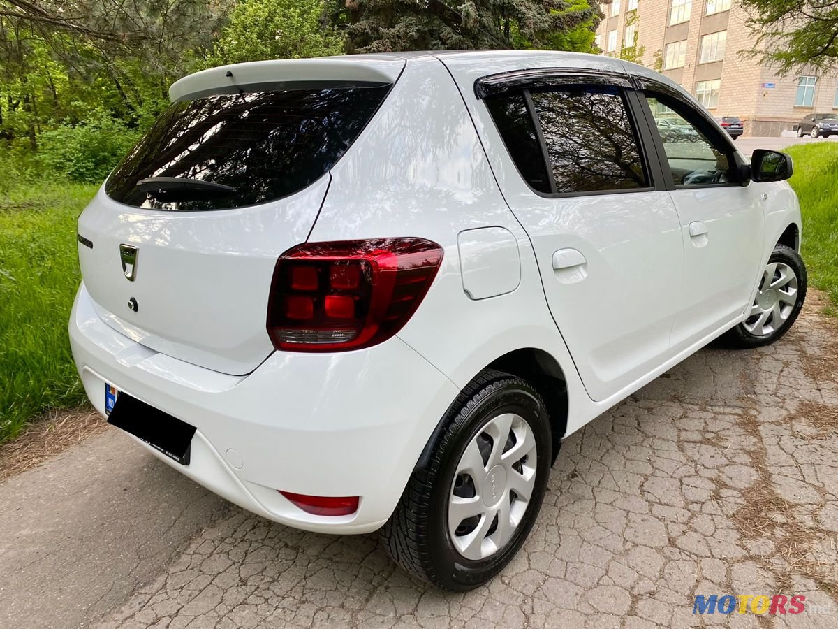 2017' Dacia Sandero photo #6