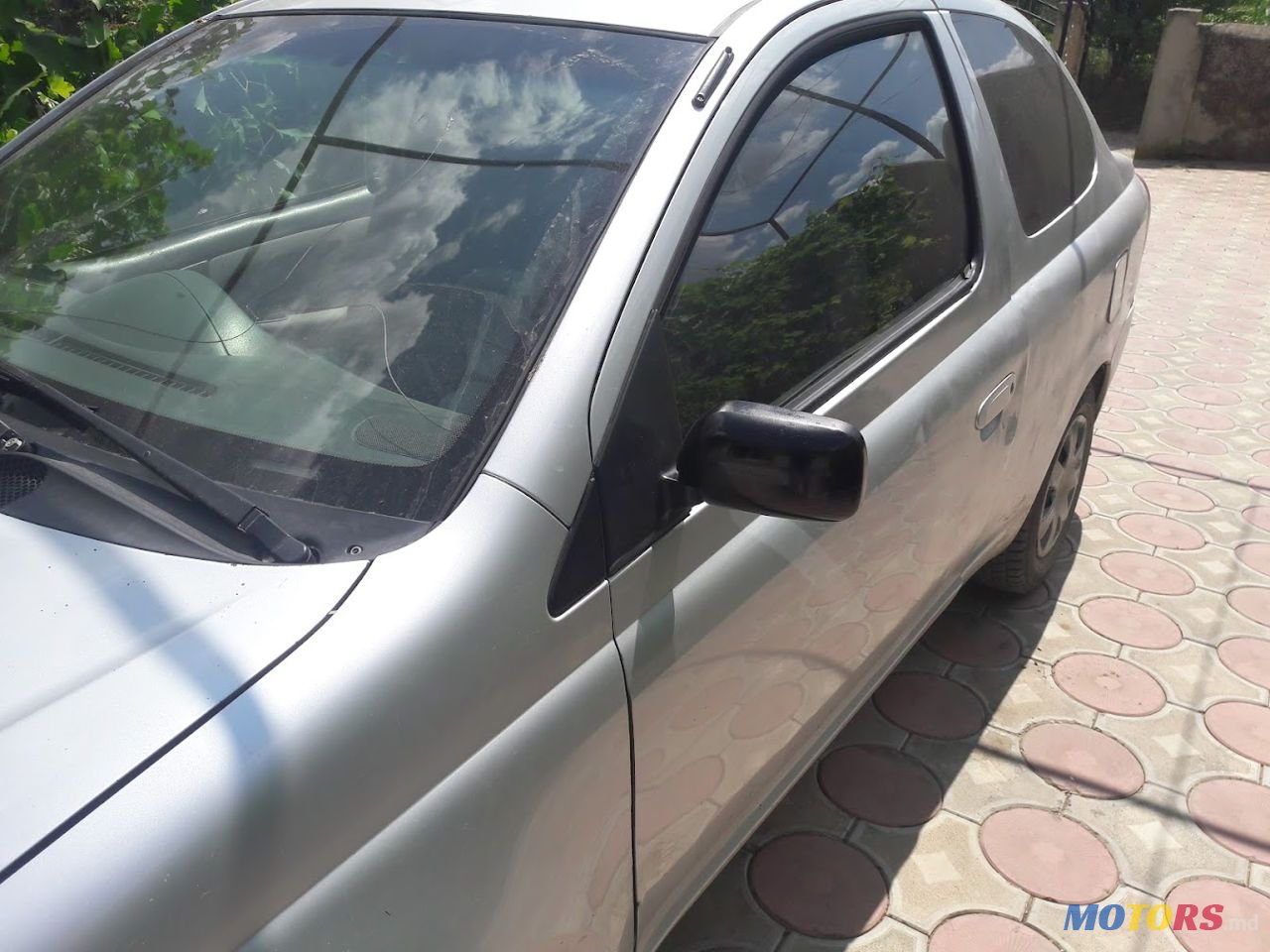 2002' Toyota Yaris photo #4