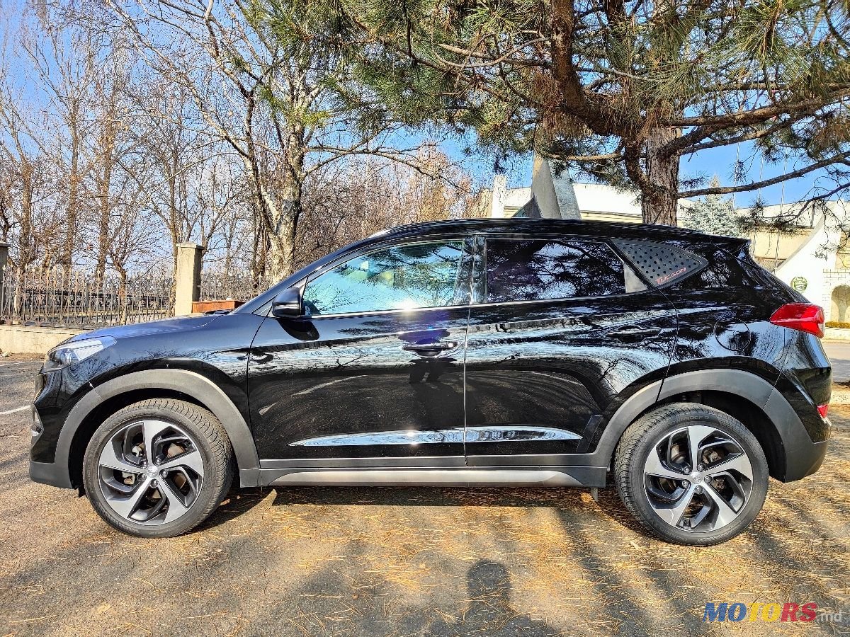 2015' Hyundai Tucson photo #6